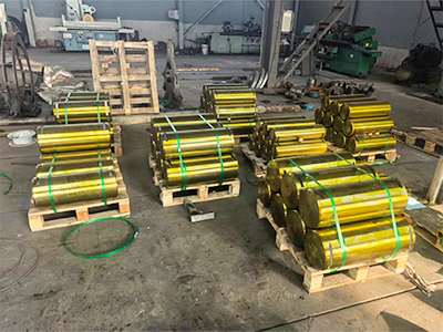 Fabriquer avec dévouement, livrer à temps : les rouleaux et engrenages personnalisés de Tangshan Yuexin Machinery sont emballés et expédiés avec succès