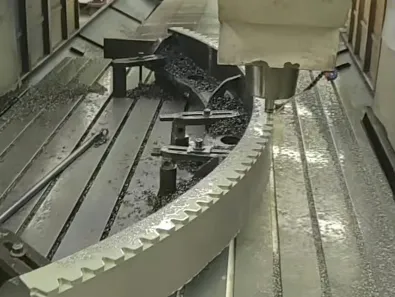 ​Personnalisation spécifiée par le client : fraisage à portique CNC de bagues d'engrenage : comment Tangshan Yuexin Machinery fait progresser régulièrement l'usinage de précision