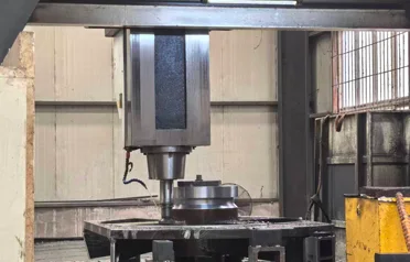 Comment l’usinage CNC sur portique à grande échelle renforce-t-il la compétitivité à l’exportation des composants personnalisés ? Tangshan Yuexin Machinery cultive le marché de l'approvisionnement de l'industrie lourde à l'étranger grâce à l'innovation des processus.